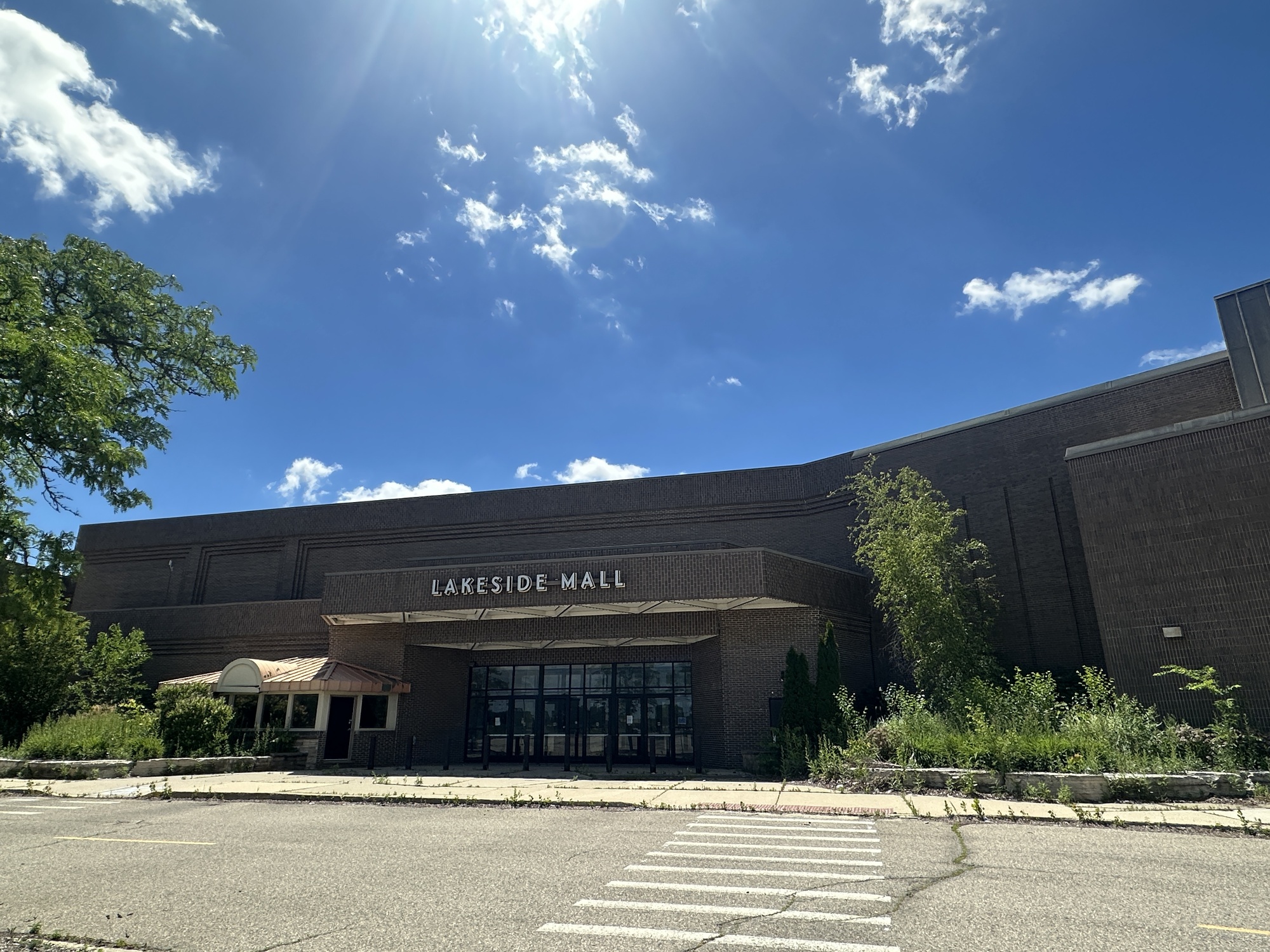 Lakeside Mall