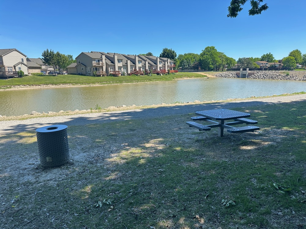 Picnic table