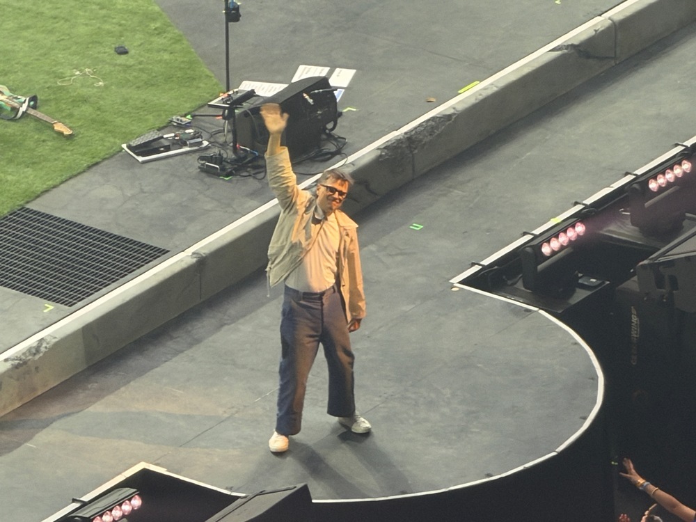 Rivers waving